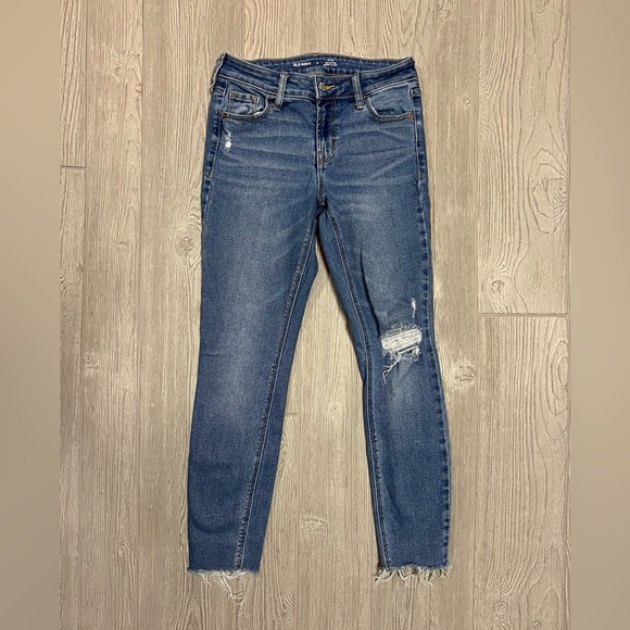 Old Navy Distressed Rockstar Super Skinny Jeans Size 2 Raw Hem - Picture 1 of 7